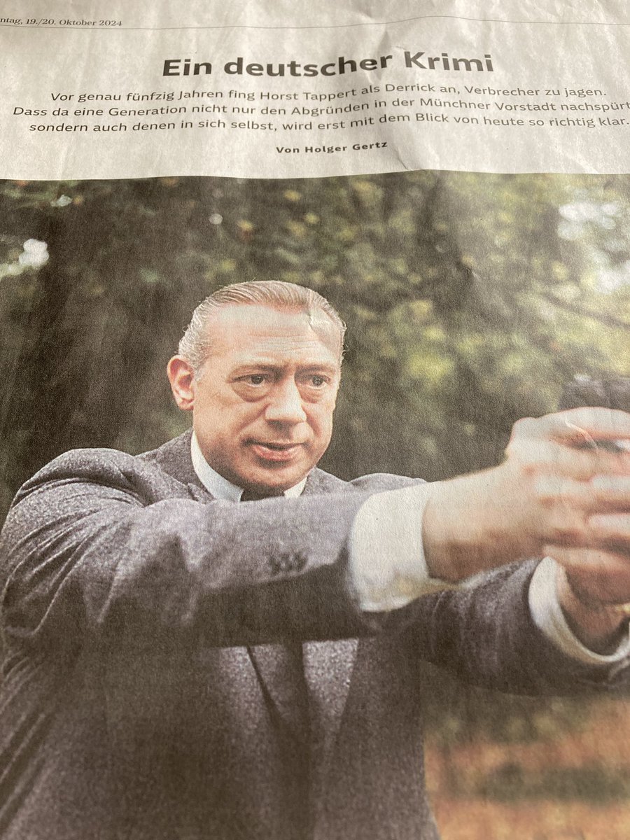Norbert Kraas (@reklamekasper) on Twitter photo « Il joue bien, Derrick! »
Der Holger <a href="/Gertz68/">Holger Gertz</a> (Il écrit bien!) hat heute eine lesenswerte 3 in der @sz über Derrick und Tappert, dessen Schauspielkunst Opa Michel in Gennevilliers immer lobte. Ein paar Nazivollpfostentrolle kommen auch vor. 👇
sueddeutsche.de/projekte/artik… « Il joue bien, Derrick! »
Der Holger <a href="/Gertz68/">Holger Gertz</a> (Il écrit bien!) hat heute eine lesenswerte 3 in der @sz über Derrick und Tappert, dessen Schauspielkunst Opa Michel in Gennevilliers immer lobte. Ein paar Nazivollpfostentrolle kommen auch vor. 👇
sueddeutsche.de/projekte/artik…