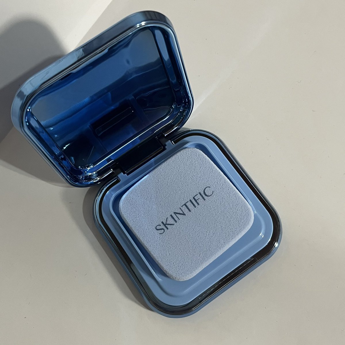 cryingbubbies's tweet photo. ‼️GIVEAWAY Skintific Ultra Cover Powder Foundation‼️ untuk 2 orang pemenang
rules:
1. follow @cryingbubbies
2. RT + ❤️ tweet dibawah
3. reply “want #1SwipeCover #SKINTIFICPowderFoundation #racuninmakeup”
end 27 oktober, goodluck🫶 https://t.co/HPjkNRKwX4