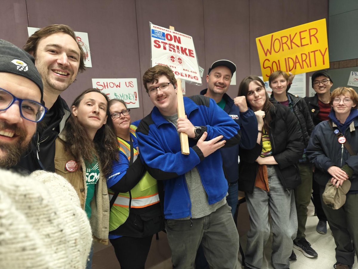Getting Ready for a night time picket shift!

If you want to contribute but can’t make it out to the picket line donate to the hardship fund here: iam751.org/Strike2024/ind…