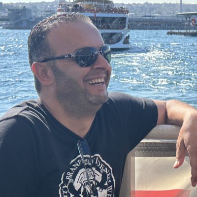EmiNipeK2's tweet photo. #YeniProfilResmi https://t.co/U5AjNGkqFg