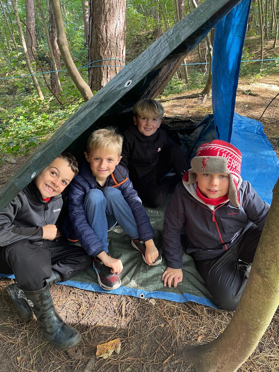 ValewoodPrimary's tweet photo. Team 4 👫 at #ForestSchool 🪵🍁🌳exemplifying our #VPSValues & our #FireWaysToWellbeing
👀 Take Notice
👫Connect
🤲🏼 Give
🤸🏻♀️Stay Active
🙂 Keep Learning
Teamwork; justification; collaboration; evaluation…#TalkForLearning ⭐️👫✔️
@MerseyViewTrust #ForEveryoneTheBest 💕 https://t.co/pTf5hxkXLF