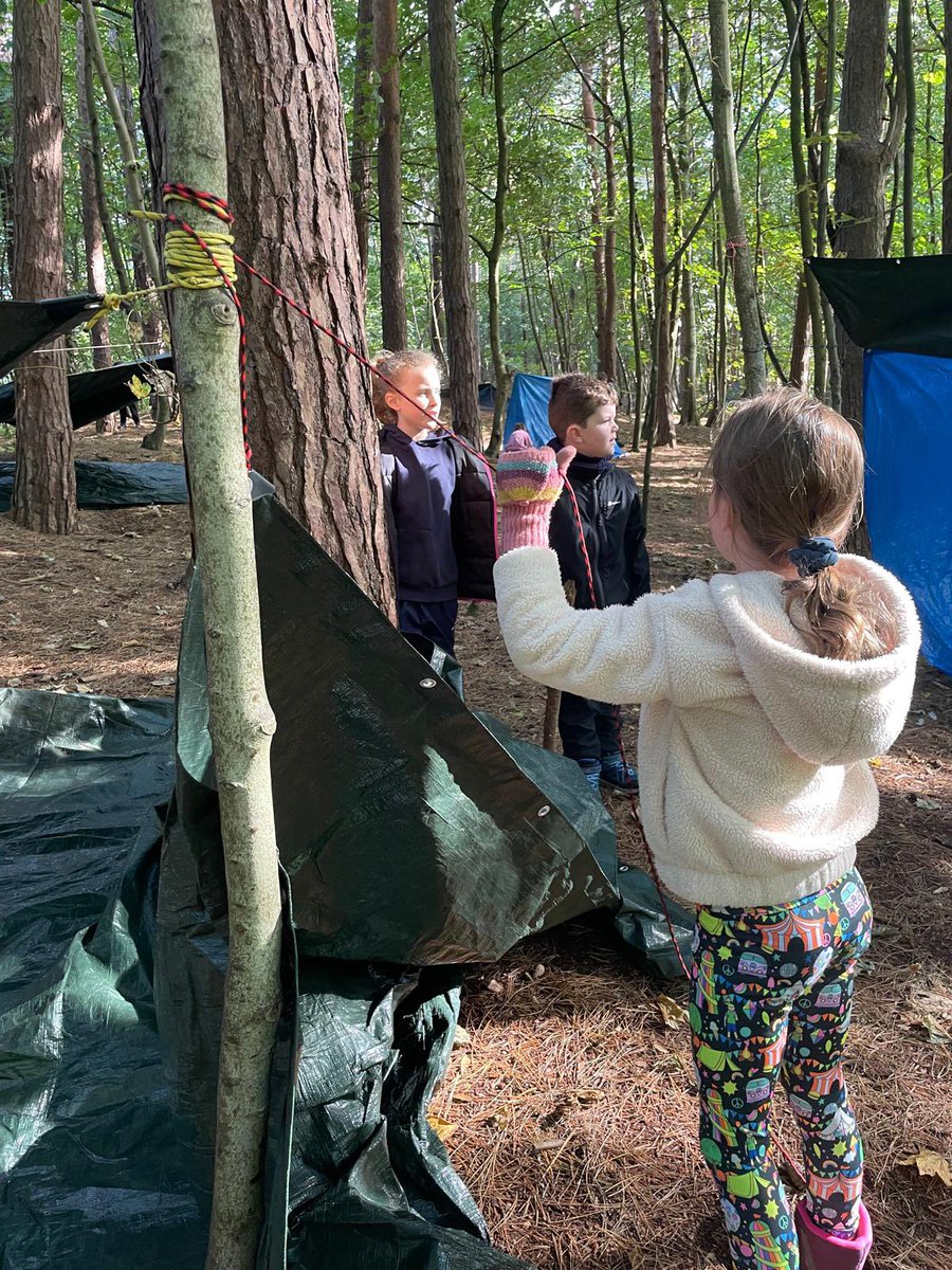 ValewoodPrimary's tweet photo. Team 4 👫 at #ForestSchool 🪵🍁🌳exemplifying our #VPSValues & our #FireWaysToWellbeing
👀 Take Notice
👫Connect
🤲🏼 Give
🤸🏻♀️Stay Active
🙂 Keep Learning
Teamwork; justification; collaboration; evaluation…#TalkForLearning ⭐️👫✔️
@MerseyViewTrust #ForEveryoneTheBest 💕 https://t.co/pTf5hxkXLF