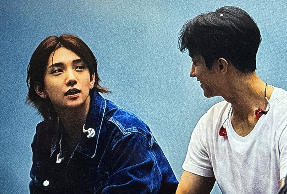 hngsy_'s tweet photo. "i heard people                           "i know.
are shipping us"                        i started it" https://t.co/pthrPKmiZw