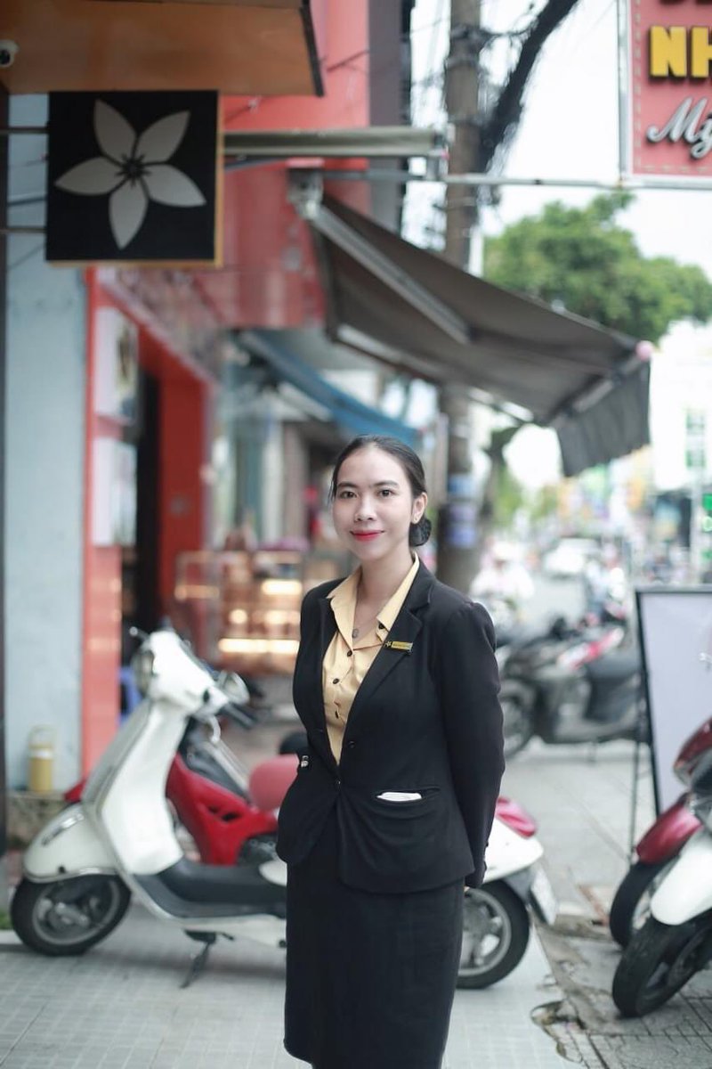 dunglee29's tweet photo. Nay gặp anh khách cứ đòi qua đêm mới chịu mở bank. Chắc phải han chan bank quá https://t.co/ordBgQMRtF