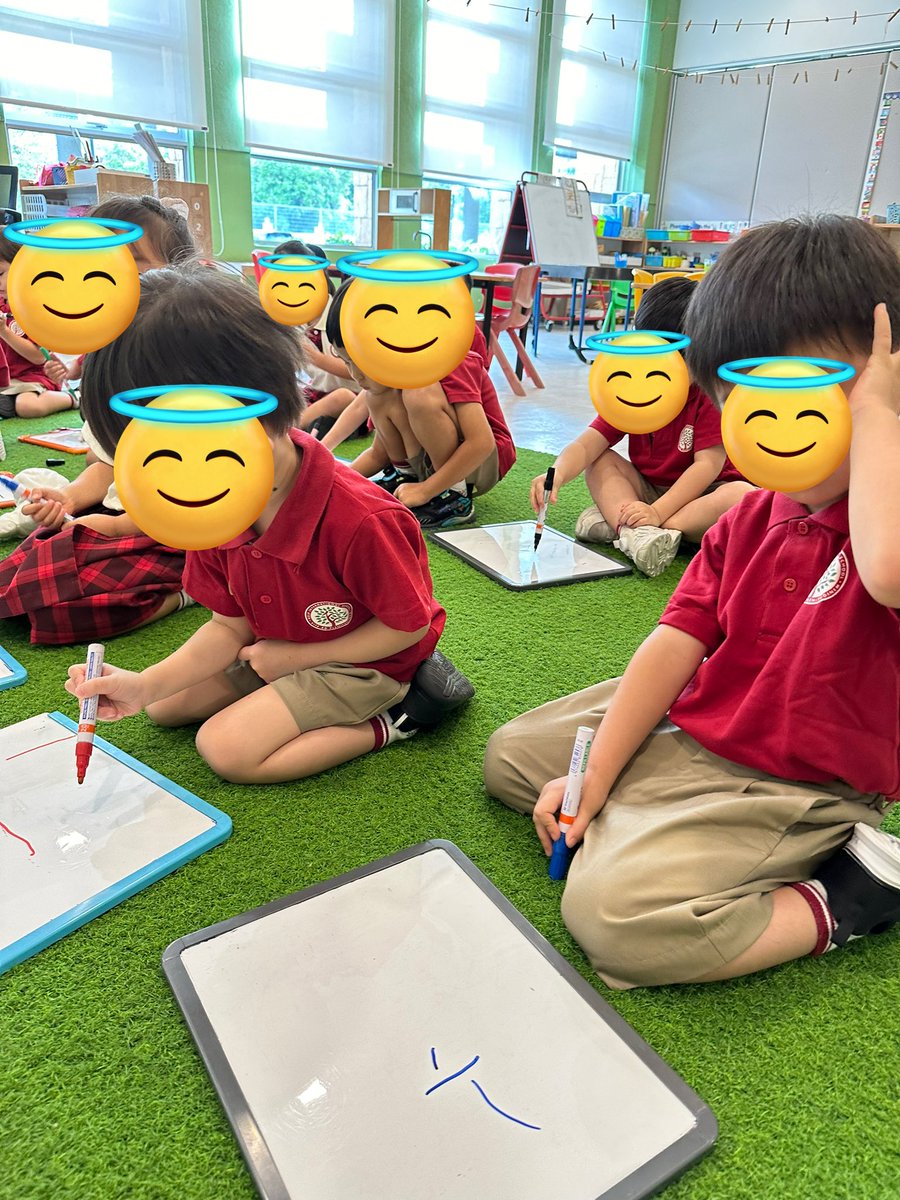 esthersspw's tweet image. We&apos;re focusing on basic strokes today and practicing them on the whiteboard! It&apos;s a fun way to build our writing skills. #EarlyLearning #Education #his_learning @HISPriMandarin