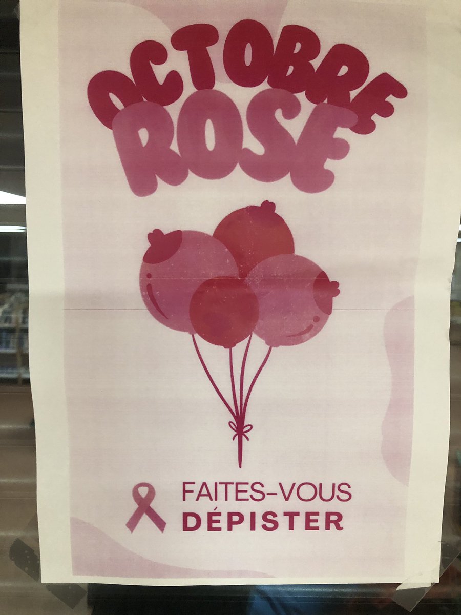 flgrabie's tweet photo. Bravo aux élèves de TST2S pour leur engagement pour prévenir le cancer dû sein . En ce mois d’octobre avec l’exposition de leurs créations, le CDI était rose .. https://t.co/tx2ylJIbJH