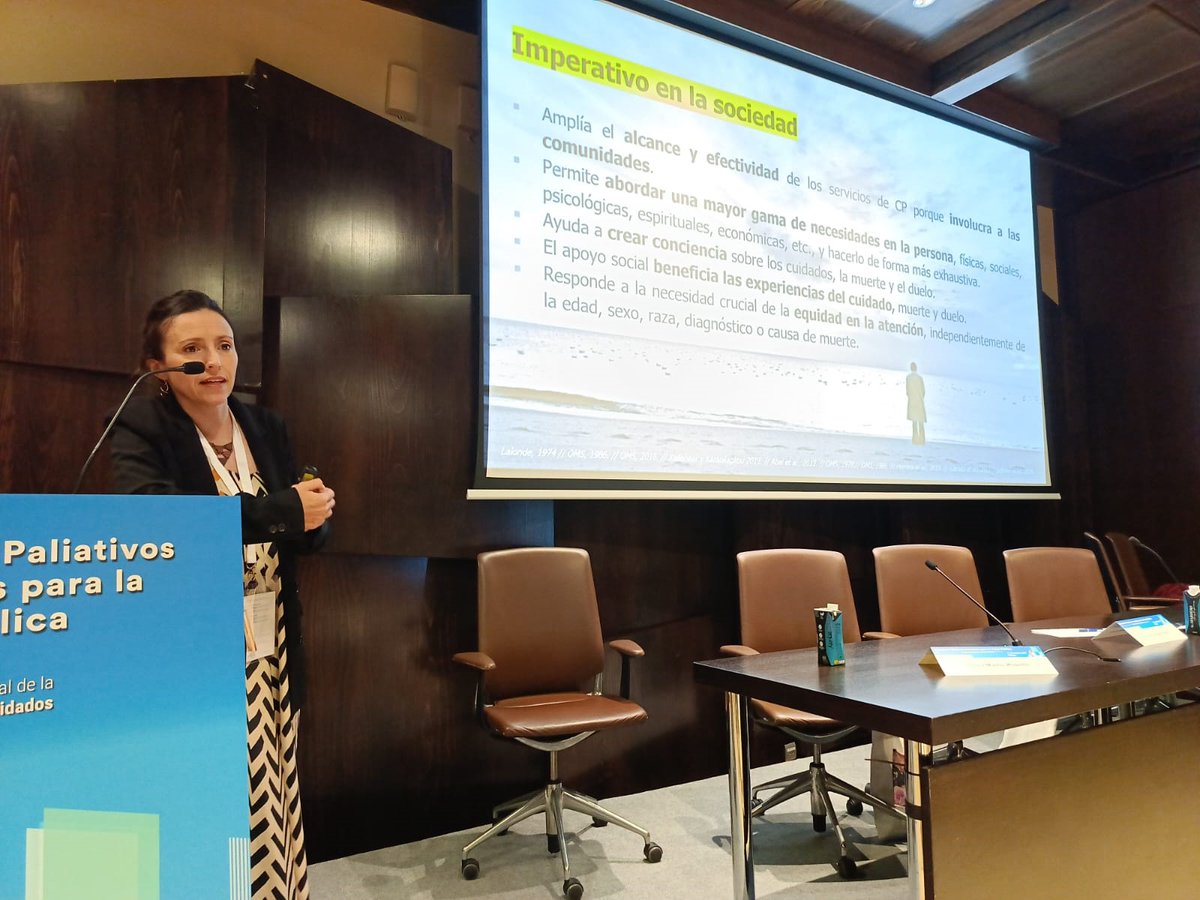 "No se pueden concebir ya los #cuidadospaliativos sin la comunidad, es un imperativo de la sociedad integrarlos dentro de la salud pública, y para lograrlo, la mirada compasiva debe estar ya desde la universidad, pero también en cada uno de nosotros" <a href="/silvialib/">silvialib</a>  -#secpal2024