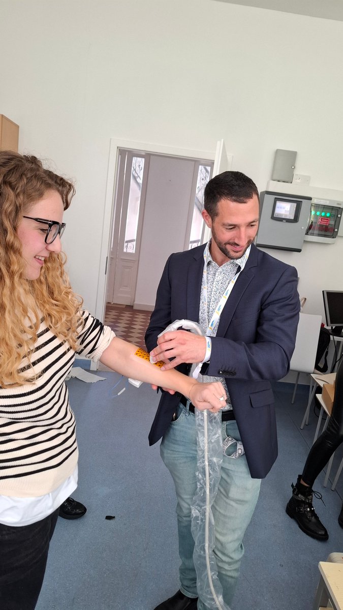 ReCLaboratories's tweet image. We are happy to have participated as exhibitors to the &quot;II Biomechanics in Sport and Ageing Symposium&quot; held in Budapest! Thanks to Dr. @And_Hegyi  and all the organizing committee for this opportunity! 😄🥳