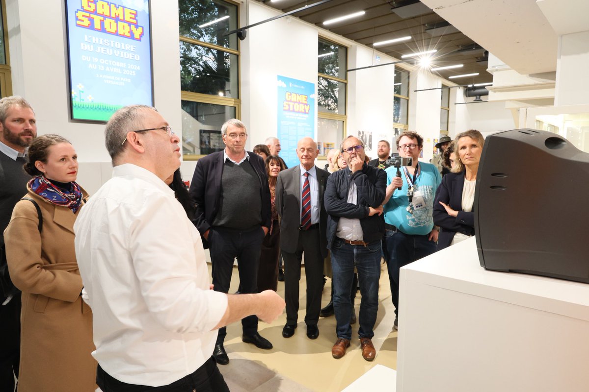 assomo5's tweet photo. Superbe vernissage pour Game Story Versailles hier en présence de journalistes, d’influenceurs et de @fdemazieres maire de la ville qui a remercié tous les bénévoles MO5.
Game Story Versailles est accessible via réservation en ligne
➡️ https://t.co/3TuP7DfFN9
1/2 https://t.co/ZtNqn1y7l4