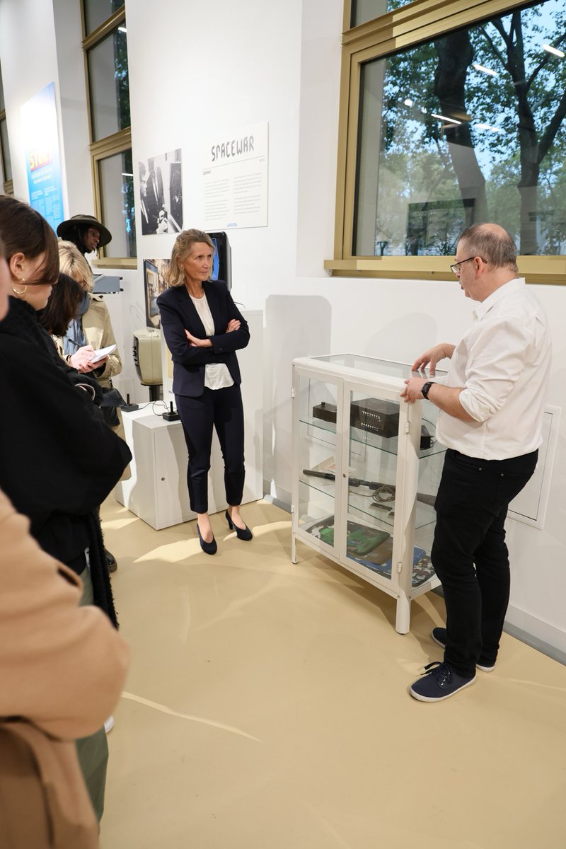 assomo5's tweet photo. Superbe vernissage pour Game Story Versailles hier en présence de journalistes, d’influenceurs et de @fdemazieres maire de la ville qui a remercié tous les bénévoles MO5.
Game Story Versailles est accessible via réservation en ligne
➡️ https://t.co/3TuP7DfFN9
1/2 https://t.co/ZtNqn1y7l4
