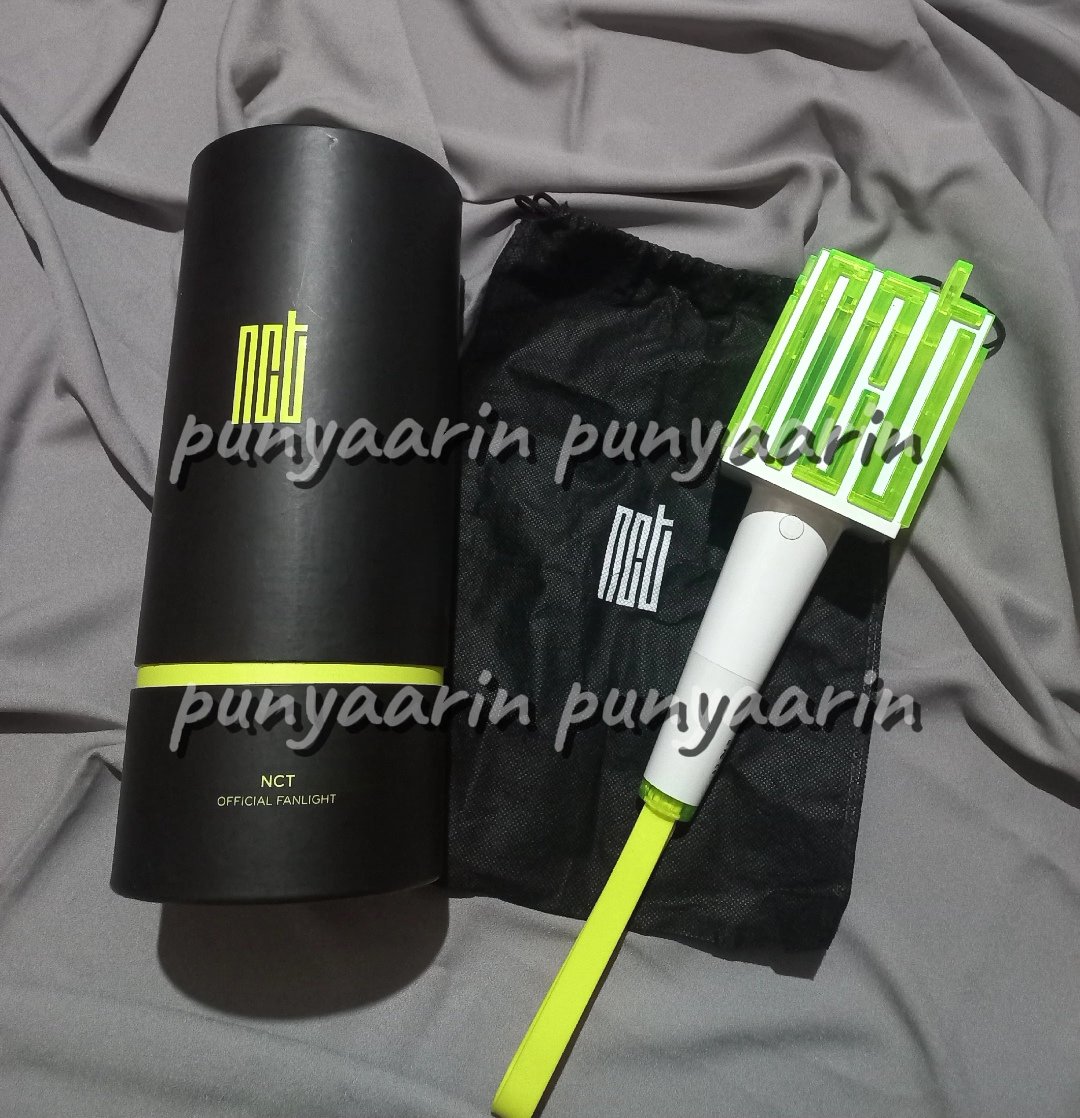 hyuckiewdaf's tweet photo. WTS [WANT TO SALE]
LIGHTSTICK NCT NEOBONG VER 1

💸450k (Nego)
📍dom Surabaya, jatim
✨goodcondi
💯 fullset

bisa oren 🍊

t.t. wtb Is nct light stick neobong adudu https://t.co/MzyV8qnAVO