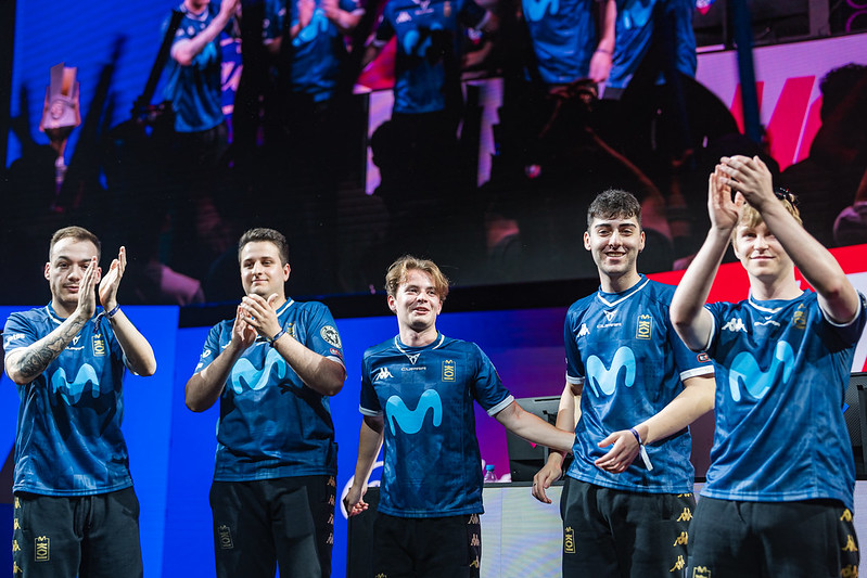ShyCarrylol's tweet photo. Hello everyone,
Still contracted with @MovistarKOI  , but i’ve been allowed to explore options for 2025

Currently rank 22
6th place LVP 2024 spring
5th place LVP 2024 summer
Sub for Mad Lions KOI (August - October 2024)

Vods available upon request
Refernces: @Melzhet @xDisgrce  @rhuckz @SLiezzan_LoL 
Contact: @DarthYellow_lol 

Likes & Retweet much appreciated 🫶

Thank you for tremendous support throughout the year, it made a lot of difference.💙💜