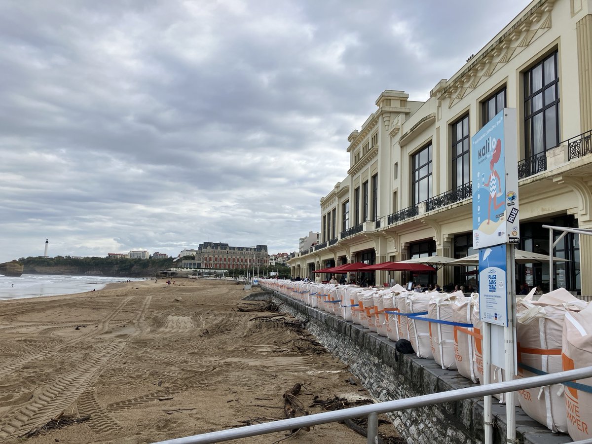 ABC_Biarritz's tweet photo. It’s that sandbag time of year. https://t.co/ZesyE6xq8i