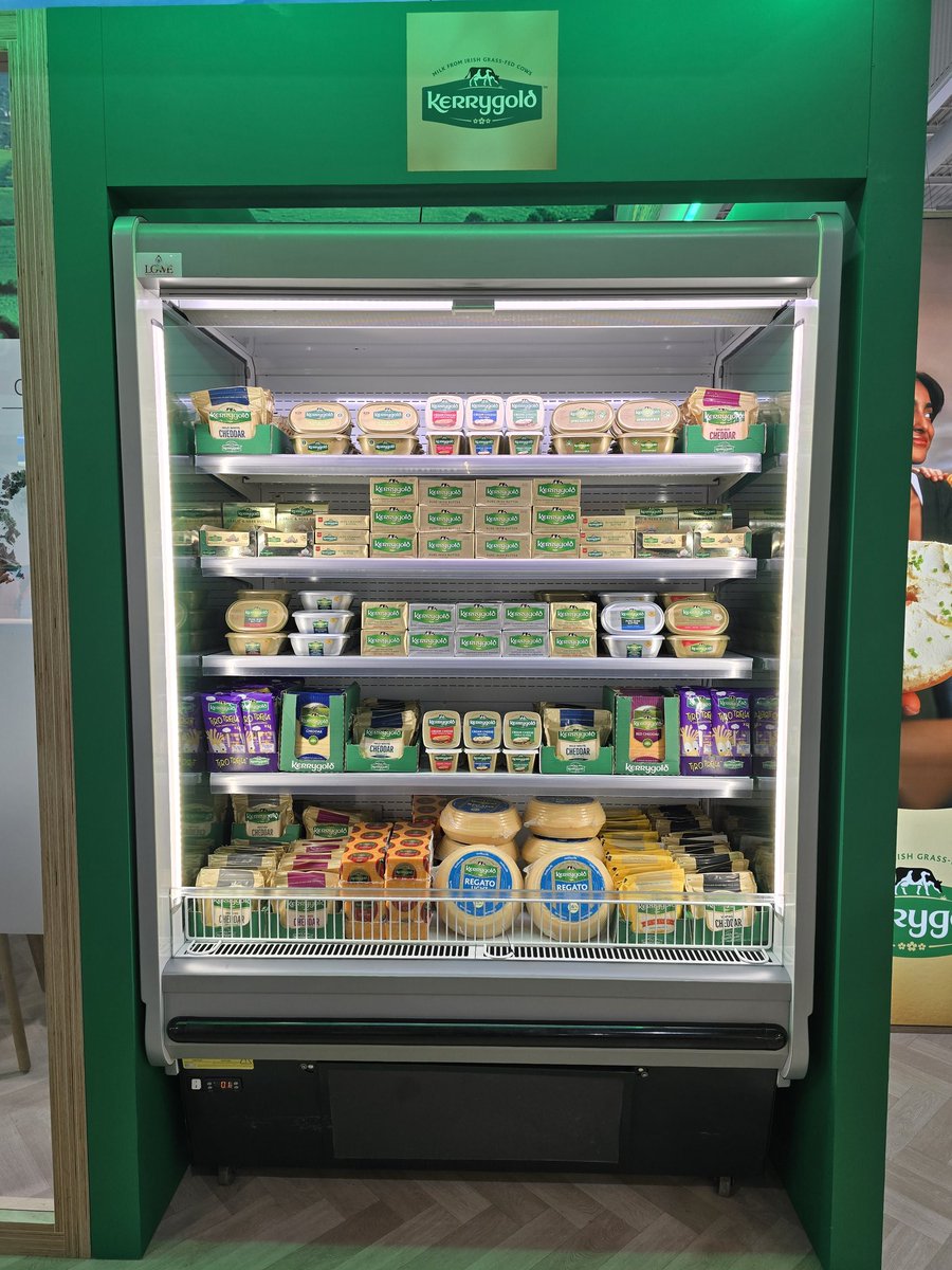 csingar's tweet photo. #sialparis
From #Senegal to #France
Representing #Irish Dairy
#Kerrygold #Ornua #Bordbia #Origingreen
@IrlEmbDakar https://t.co/IKWjhQsyKb