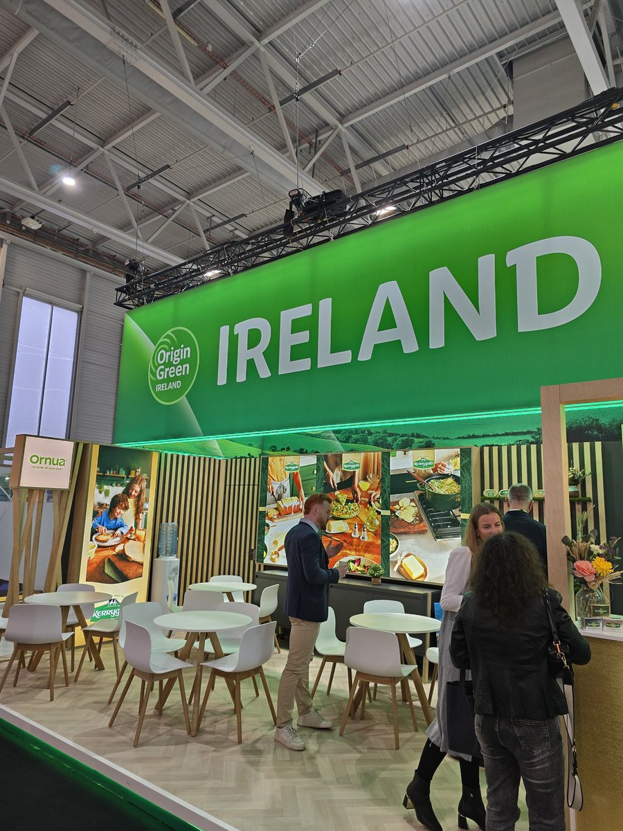 csingar's tweet photo. #sialparis
From #Senegal to #France
Representing #Irish Dairy
#Kerrygold #Ornua #Bordbia #Origingreen
@IrlEmbDakar https://t.co/IKWjhQsyKb
