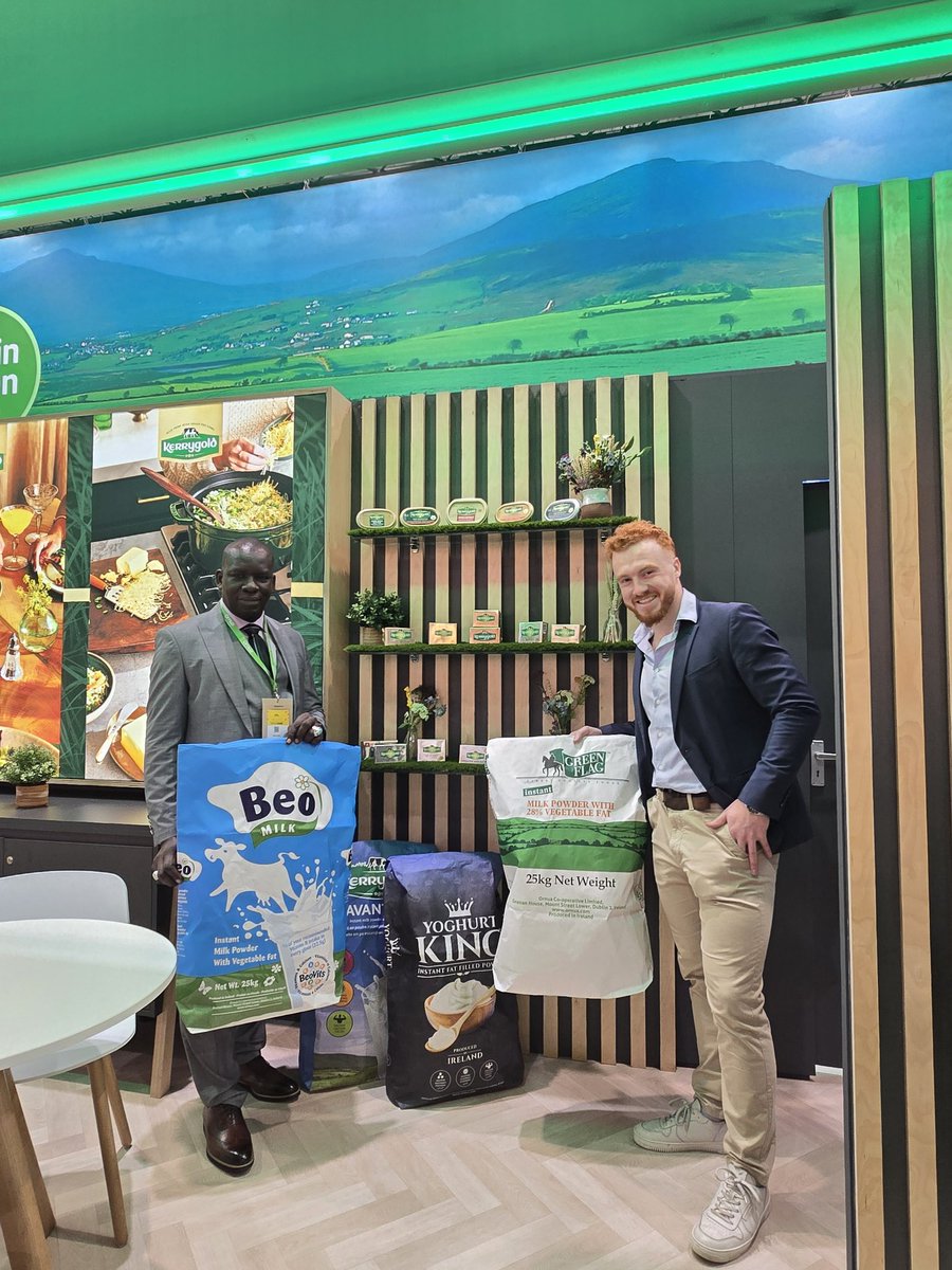 csingar's tweet photo. #sialparis
From #Senegal to #France
Representing #Irish Dairy
#Kerrygold #Ornua #Bordbia #Origingreen
@IrlEmbDakar https://t.co/IKWjhQsyKb