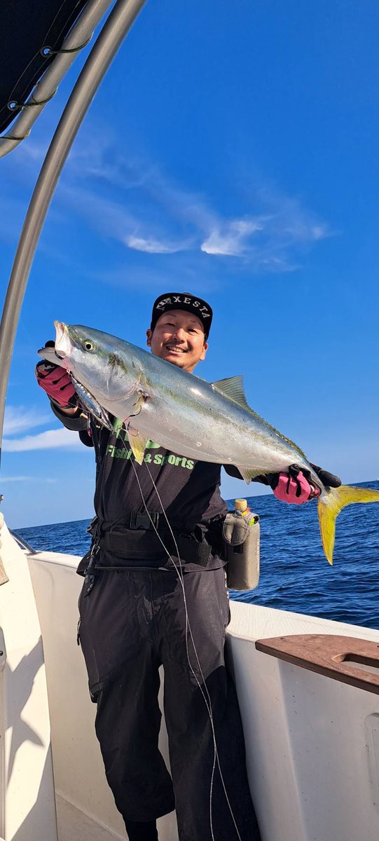 soa_fishing's tweet photo. 今週はシケで明日は中止…
先週はアレ狙ったけど青物ばっかりでした(´・ω・`)
フラップQRのロングフォールでドンっと気持ちいいバイトでした(´∀`)
#xesta
#SlowEmotion
#フラップQR
#PR https://t.co/DQpdrI5Z25