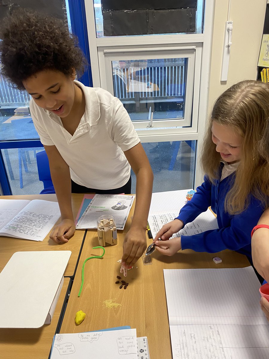 latimerprimary's tweet image. #ClassVC have used their knowledge of ‘Evolution and Inheritance’ to investigate how different beak sizes could help finches to adapt and survive , linked to Charles Darwin’s theory of evolution #LatimerScience