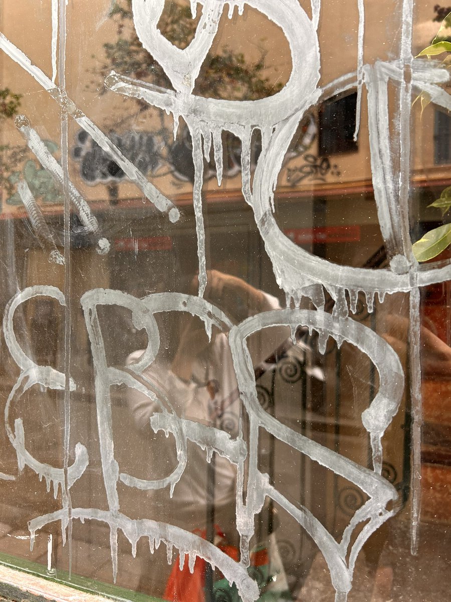 « Wandering… »
©️lolaloops
#streets #photography #photoaday #streetphoto #poetryworld #portraitphotography #SaturdayMood #SaturdayVibes