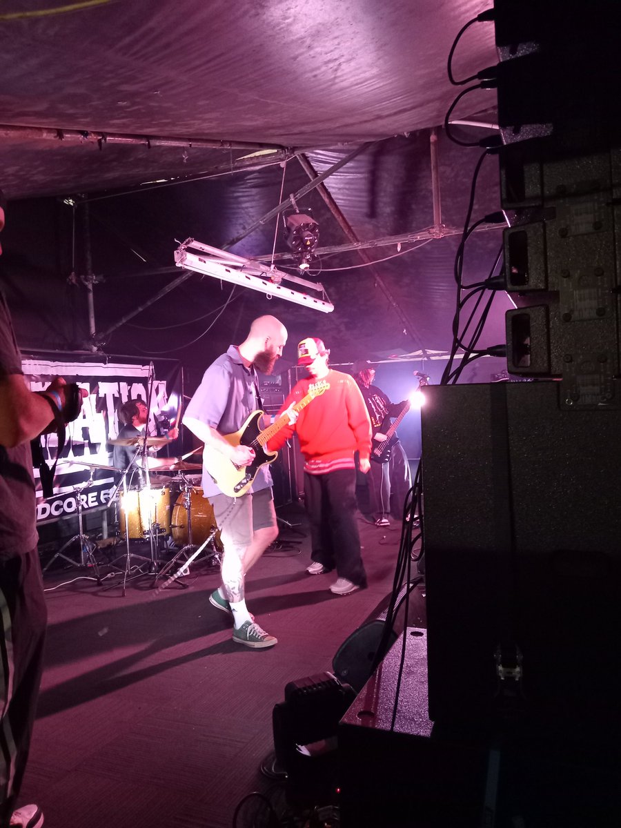 WoodOnWineNZ's tweet photo. Good times at #FoundationHardcoreFest #NZHC #Hardcore https://t.co/uwLSq0iQHw