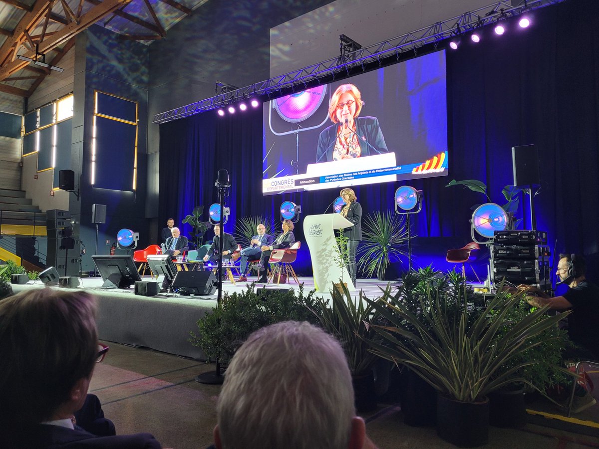 baraille66's tweet photo. En direct du Congrès Départemental des Maires , des ajoints et de l'intercommunalité des #PO organisé par #AMF66
Les collectivités locales sont le maillon essentiel pour répondre aux problèmes du quotidien des habitant.e.s.
@l_amf @Prefet66 @leDepartement66 @Occitanie https://t.co/epQwbicrtG