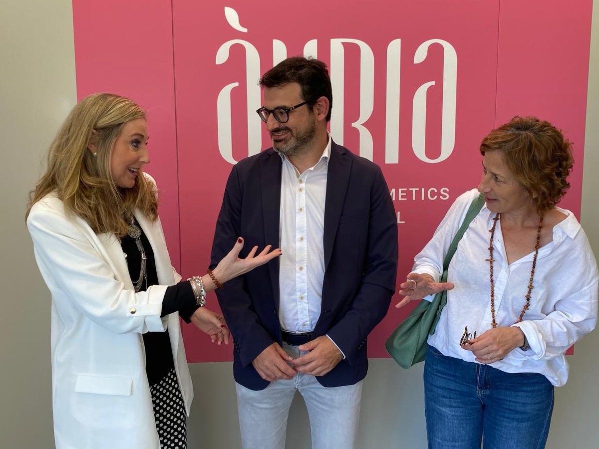 🩷 <a href="/auria_grup/">Àuria</a> s'ha adherit cal patronat de la Fundación Stanpa, amb la voluntat de contribuir al benestar i la cura personal de les persones que pateixen #càncer.

La <a href="/fundacionstanpa/">Fundación Stanpa</a> compta amb més de 10 anys d'experiència i més de 15.000 pacients atesos en els seus programes.