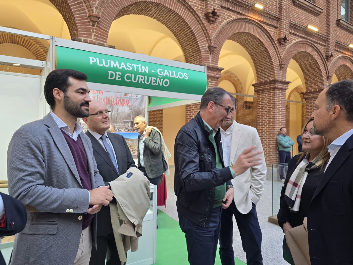 La Semana Internacional de la Trucha ensalza la riqueza truchera de los ríos de nuestra provincia y los valores de respeto por la naturaleza.

Este año, con Juanín García y Juan Delibes en su inauguración.

#LeónEsp 🦁🇪🇸