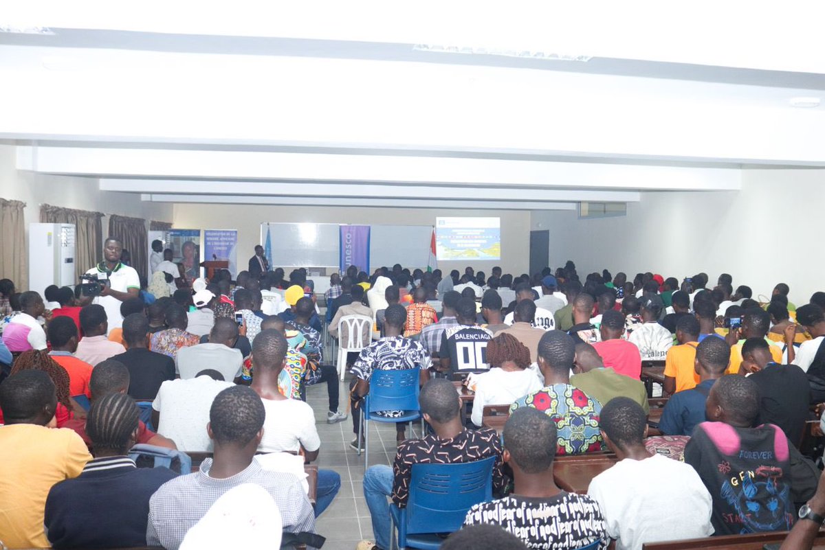 J'ai eu l'honneur de modérer le Panel sur "Ingénierie de l'eau : Innover pour une gestion durable des ressources hydriques en Côte d'Ivoire" lors de la Semaine Africaine de l'Ingénierie de <a href="/UNESCO_fr/">UNESCO en français</a> 

#UNESCO #UNESCOCotedIvoire #GestionDeLEau #IngénierieDurable #Innovation