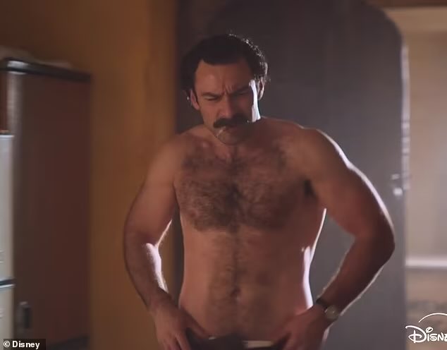 matthewllthomas's tweet image. Me: *watching Rivals for the plot*

The plot: