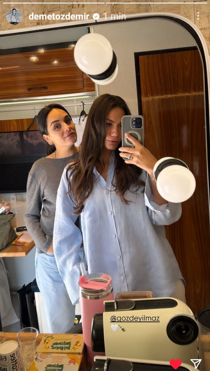 LifeStefania's tweet photo. ❤❤❤❤❤❤ #DemetÖzdemir #CinlerinDüğünü https://t.co/A1j9bPdfzb