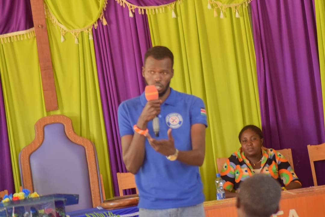 BLenkupae's tweet photo. @YAD_SAMBURU  providing information on the dangers of Drugs  Abuse and how it affects  the body,mind and social life  of Young people in our society ,@NACADAKenya ,@PCEA CHURCH  ,OFFICE DCC SAMBURU EAST SUBCOUNTY https://t.co/NnY53alhGh