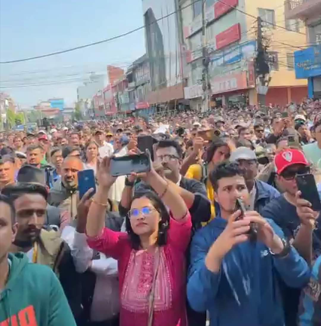 lagani_patra's tweet photo. रवि एक्लो छ कि के छ त्यो आफैं हेर्नु है!
रबि युगले जन्माएको एक सच्चा नेता हो ।
उनी भावि प्रधानमन्त्री हुन! निमोठ्न नखोज! #nilokranti
#IAmWithRabi
#ShareThisPost
#pokharanepal
#RSPNepal https://t.co/nae9Jq94Vv