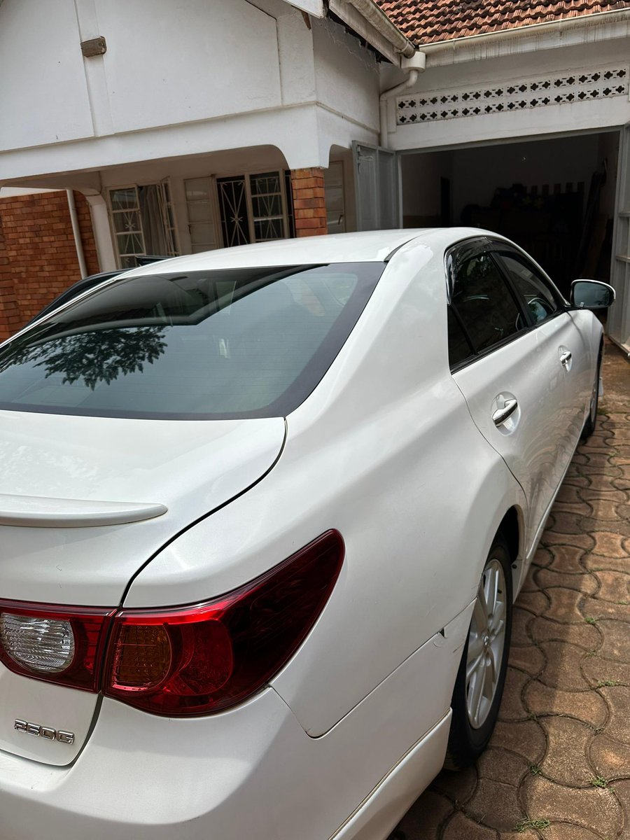 sparewo_ug's tweet photo. Say goodbye to sun glare! 🌞
We just installed Ceramic Nano Tint on our client's car, and the difference is crystal clear (literally)! 😎🌟 Not only does it block harmful UV rays, but it keeps the ride cooler and way more stylish.
#TheAutoHub #Sparewo https://t.co/UFogtTSp5V