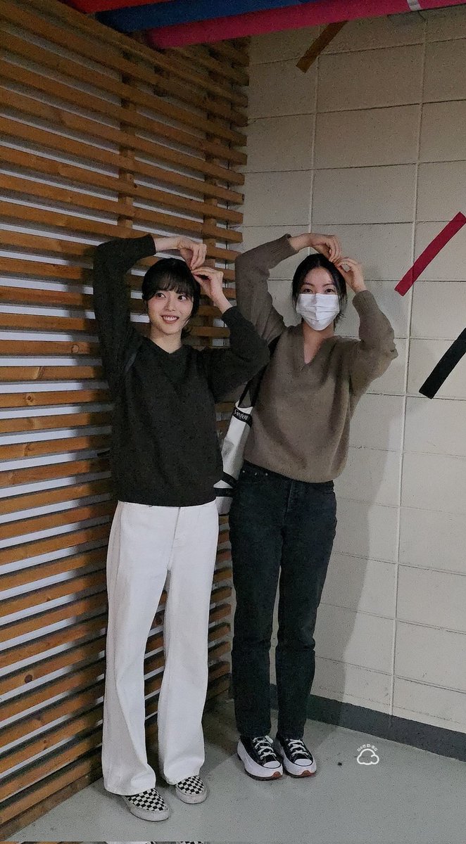 막냉이 오랜만에 반가웠어 ❤️ 
수연이도 고생했다아- 
#지수연 #노효정