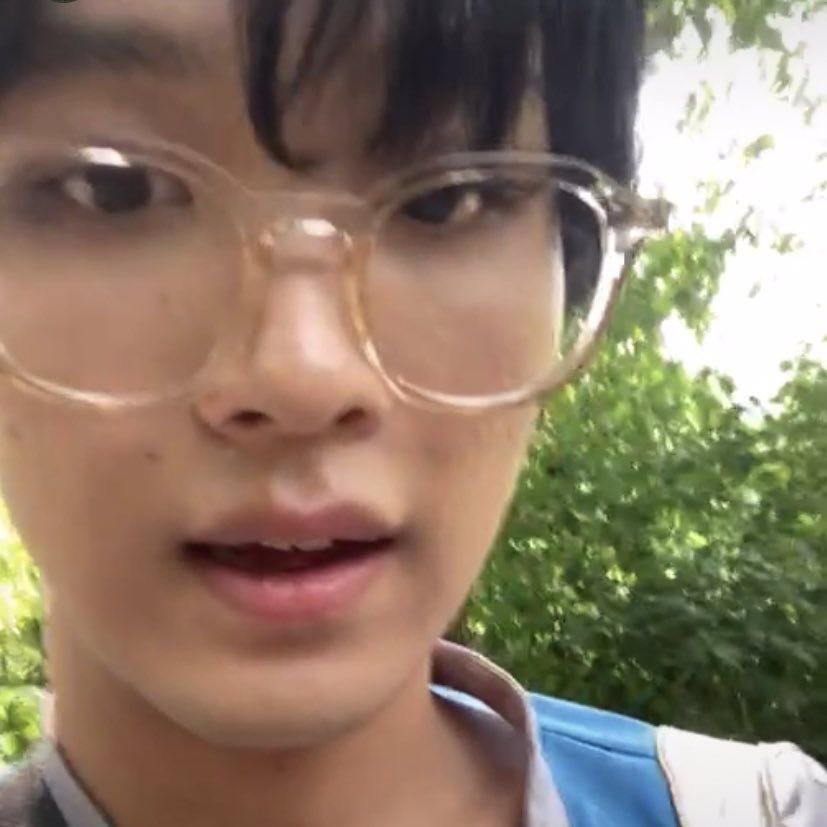 urbabyuwu_'s tweet photo. รูปนี้เหมือนมีคำว่า แม่ ออกมาจากรูปมาก แบบเฟสไทม์มา แล้วพูด แม่ ต่อด้วยอะไรสักอย่าง55555555 อ้วมเอ้ย น่าเอนดูตั้งแต่ฟันยันหน้าม้า จาบ้า https://t.co/jJX2cZ4xEQ