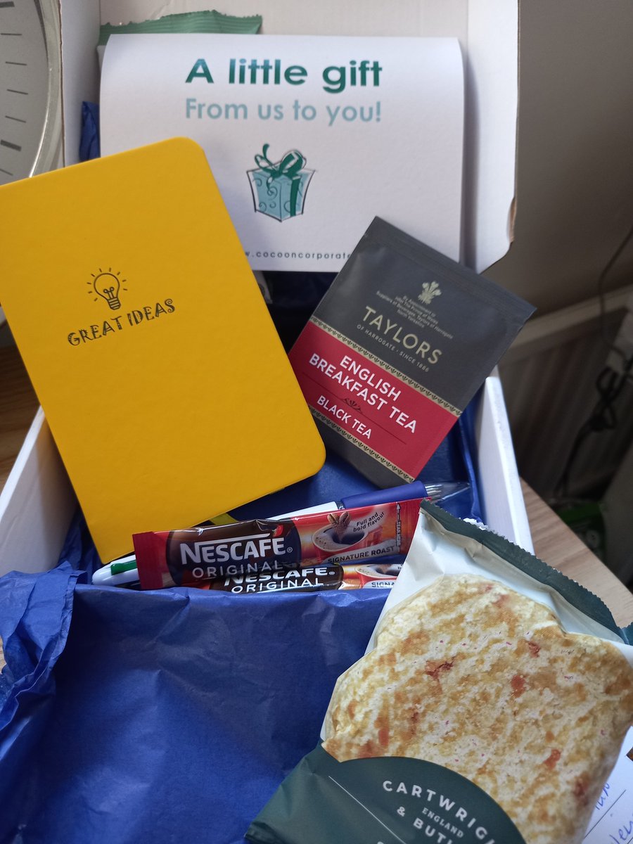 rroyal110's tweet photo. Love my goody box for #RExChange from @culhamstgabriel https://t.co/oPtVM8TUpR