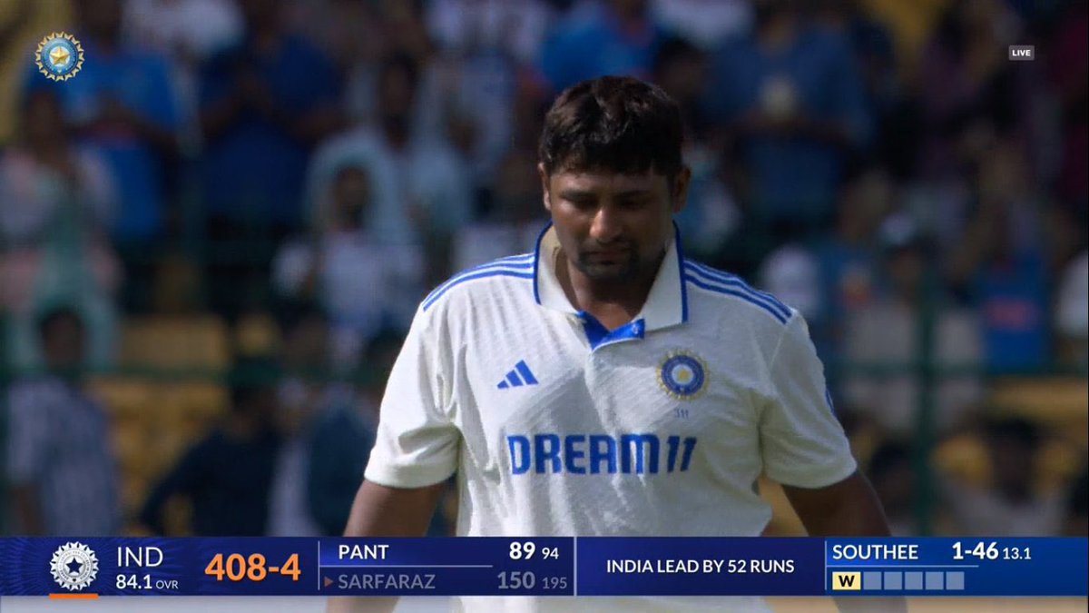 ImSujjad's tweet photo. @sarfarazkhan977 is unstoppable! Scoring 150 when India needed him the most. What a player he’s turning into in Test cricket, averaging 70 is no small thing! Hope he gets a long chance with Team India. 🇮🇳 #SarfarazKhan #TeamIndia https://t.co/2TnPzbOxOn