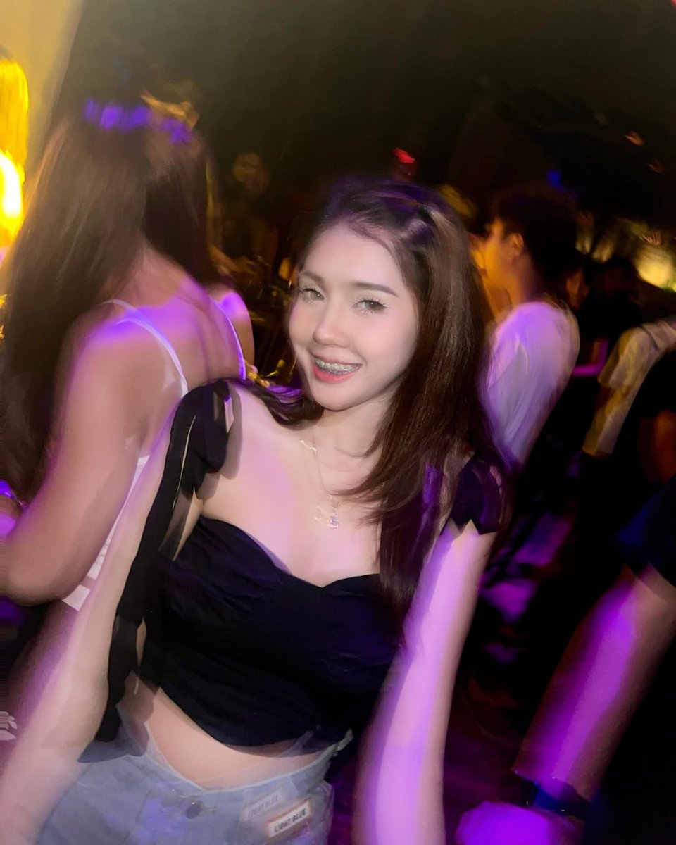 SupinyaSat44079's tweet photo. เกือบหลับ แต่กลับมาได้
😛😝 https://t.co/8JxGRjdIl4
