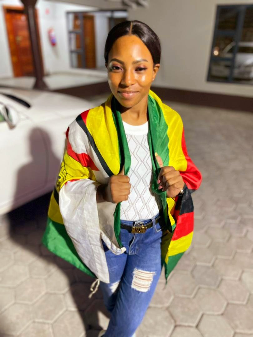 LenonMount's tweet photo. Bwanji😁
Zimbabwe 🇿🇼 loves Zambia🇿🇲, but Zambia🇿🇲 loves Zimbabwe🇿🇼 more🤌🏾
Anyway, meet my Zambian friend, Miss J.M
🇿🇼🇿🇲KUCHALO!!! https://t.co/4rQqs6WcHT