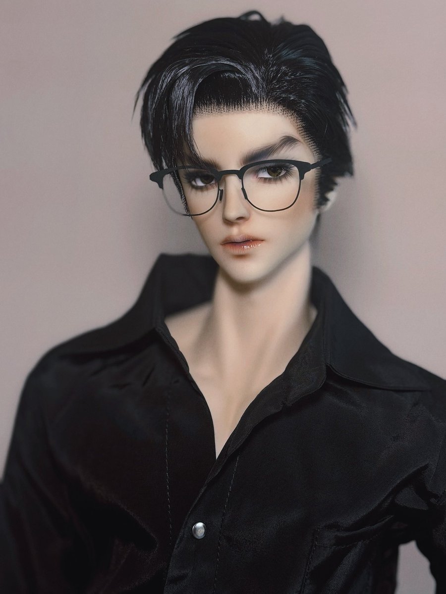 kind_of_bleu's tweet photo. Yes, black and nothing else.
#dollits #dad70 #marsbjd #marshyeon #MARS https://t.co/6mpcaHbas7