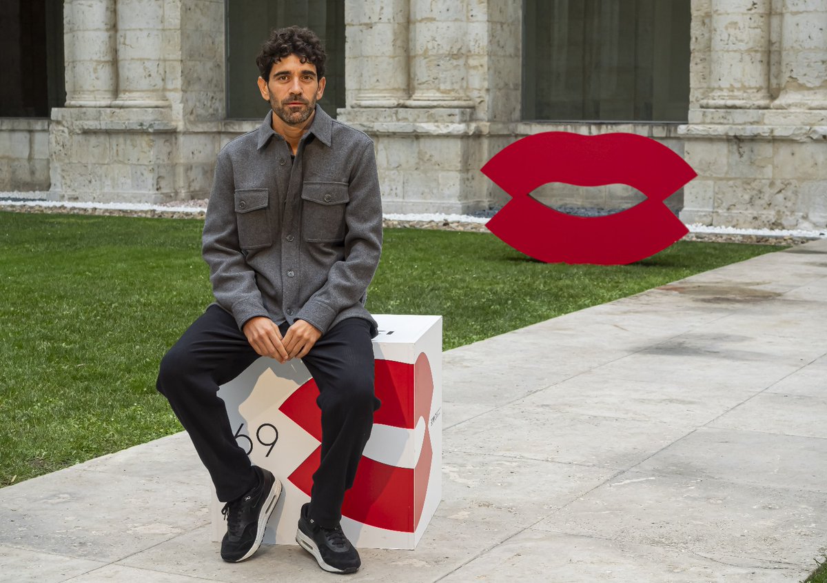 🎭 El elenco de 'A nuestros amigos', de Adrián Orr.