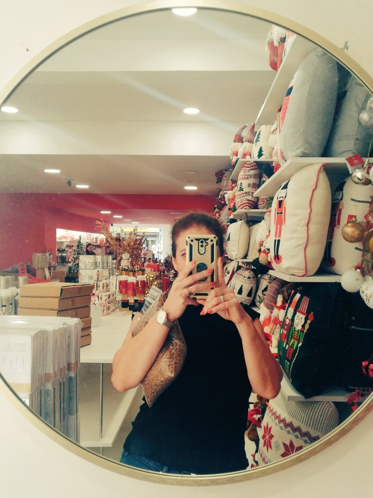 Bom dia! ☕ ❤️
Sinto q já estou em Dezembro 🎅🎄