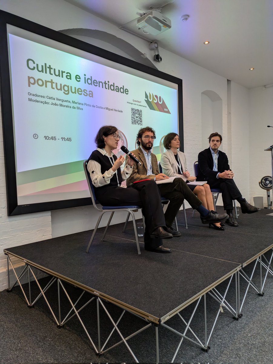 PARSUK_'s tweet image. O primeiro painel do #LUSO2024 Cultura e Identidade Portuguesa, iniciou-se com Mariana Pinto da Costa, do King's College London, com uma abordagem à importância da saúde mental.
#PARSUK #RevoluçõesPARSUK