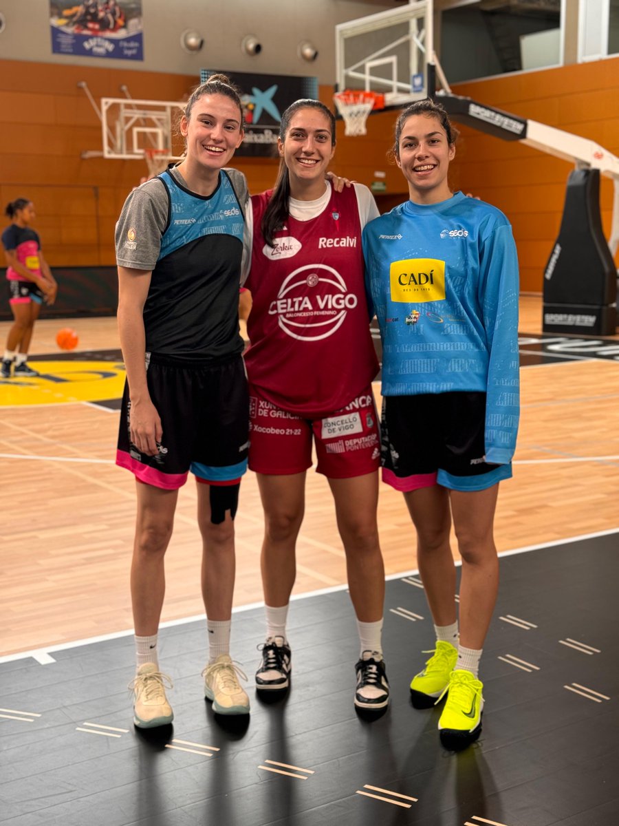 Celtabaloncesto's tweet photo. Mañana de entreno, comunión y reencuentros en el Palau. 😍🫂🏀

📸: @sedisbasquet https://t.co/8wuBSf4OxG