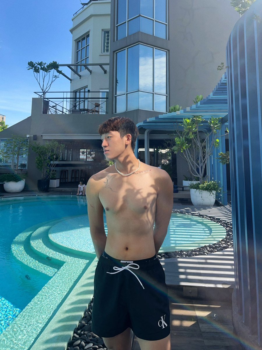xu_920's tweet photo. 希望你可以跟水一樣 讓我盡情拍打🥵 https://t.co/1EFZXg9JU9