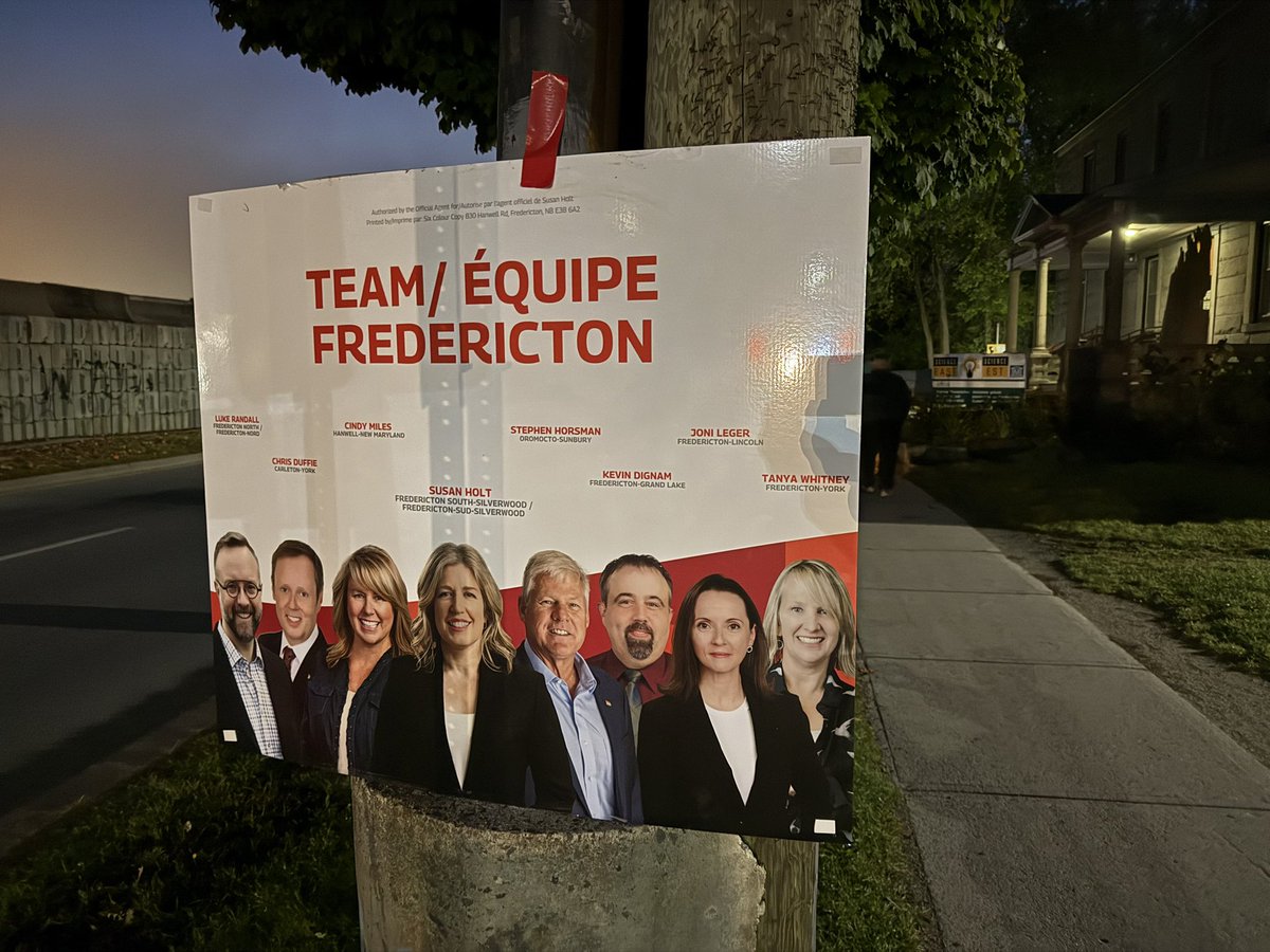 Come see us at the Boyce Market this morning! We’re here reminding folks to vote on Monday for Team Holt! <a href="/susanholt/">Susan Holt</a> <a href="/joni_leger/">Joni Leger</a> <a href="/milescindy/">Cindy Miles</a> <a href="/jlukerandall/">Luke Randall</a> <a href="/midgeyriver/">Tanya Whitney</a>