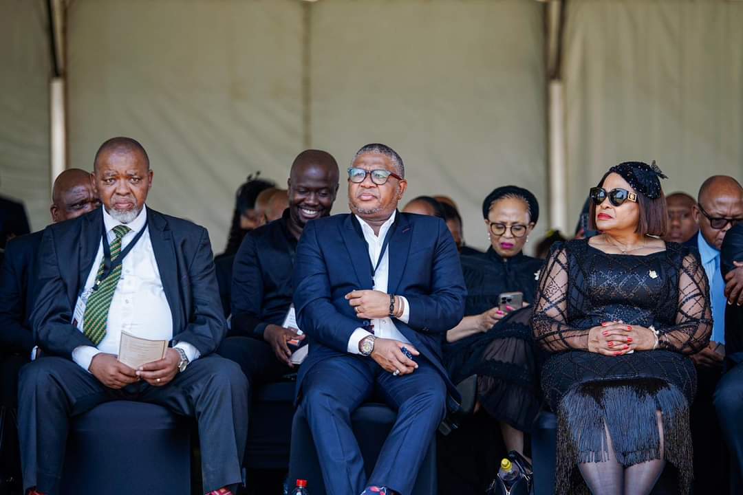 akotopam's tweet photo. 🇿🇦
#akotopamnews
Today the ANC joins the family, friends, colleagues and comrades in the official send-off and burial of Comrade Tito Mboweni. 

His legacy of dedication, innovation, and service will remain a guiding light for generations to come.

#RIPTitoMboweni 🕊️ https://t.co/ZL9FMvgz4M