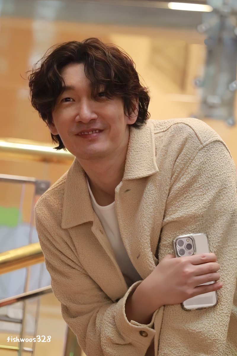 241019
연극 햄릿 퇴근길 
💛

 #조승우