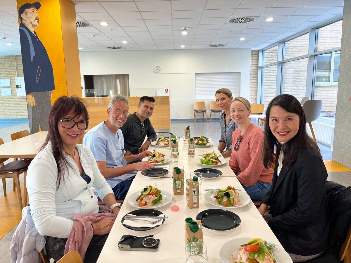 Colleagues that play together stay together 🇨🇦<a href="/EMUofT/">EM UofT</a>