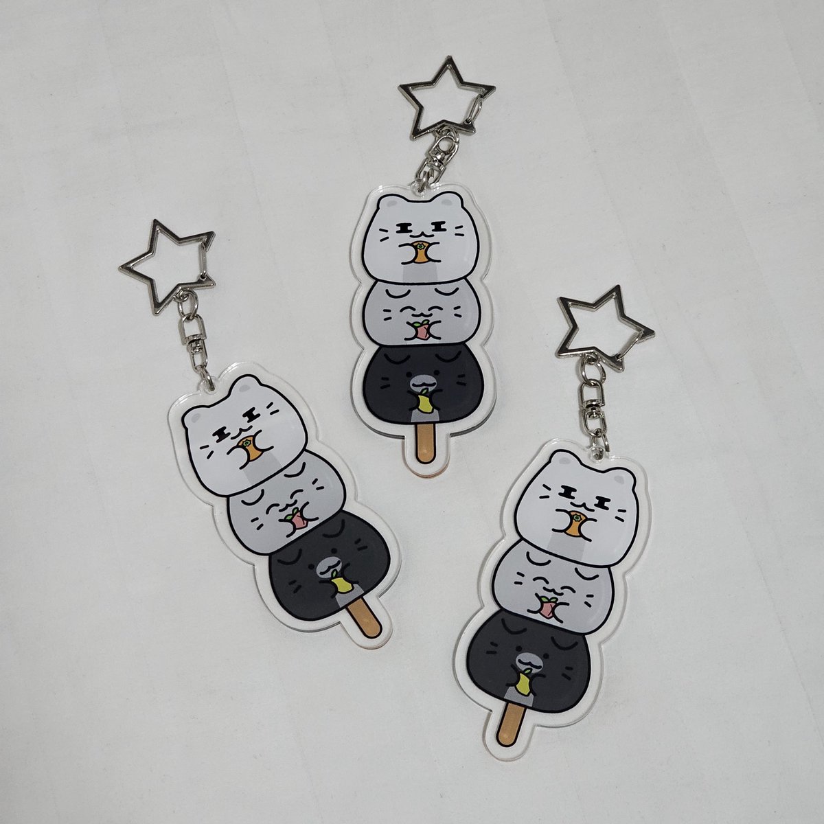 jenqhui's tweet photo. 🍊🍑🍋
🐱🐱🐱

seventeen miniteen ocl dango inspired acrylic keyring
★ each keyring comes w/ sticker set
★ first 10 orders have a special gift

DOO: 11/06
DOP: PAYO

order here → https://t.co/NoS2fwudU2
all details are in form ♡

🇵🇭 ph based
💌 dm for ww go https://t.co/zQ4PMJbiow